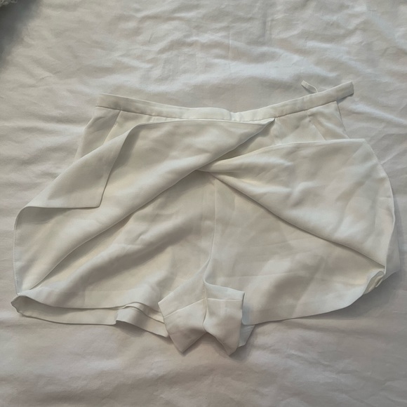 BABATON Crepe Skort- White - Picture 8 of 9